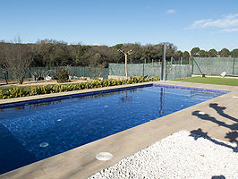 Construcción y mantenimiento de piscinas de obra en Fornells de la Selva ( Gironès )