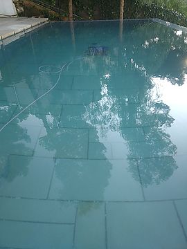 Construcción de una piscina desbordante en Llafranc