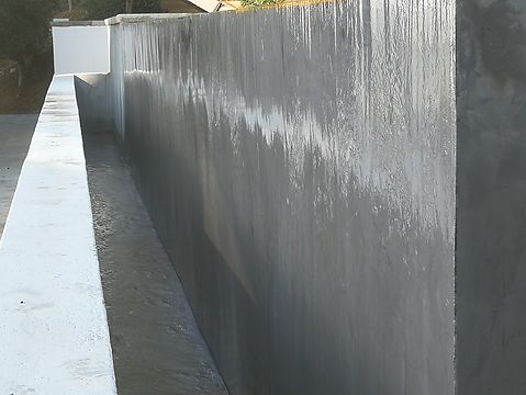 Construcción de una piscina desbordante en Llafranc