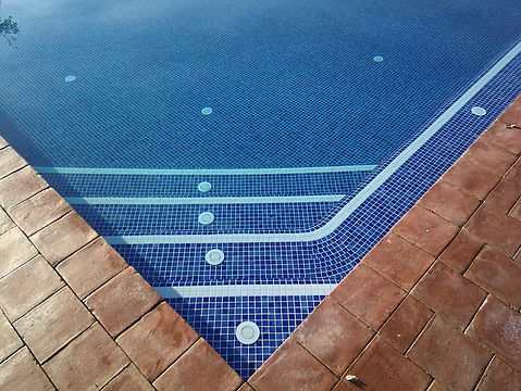 Construcción e instalación de una piscina en Santa Coloma de Farners