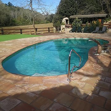 Disseny i Construcció de Piscina de ronyó a Vilablareix (Girona)