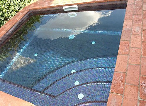 Piscina jacuzzi de obra en Porqueres ( Girona )